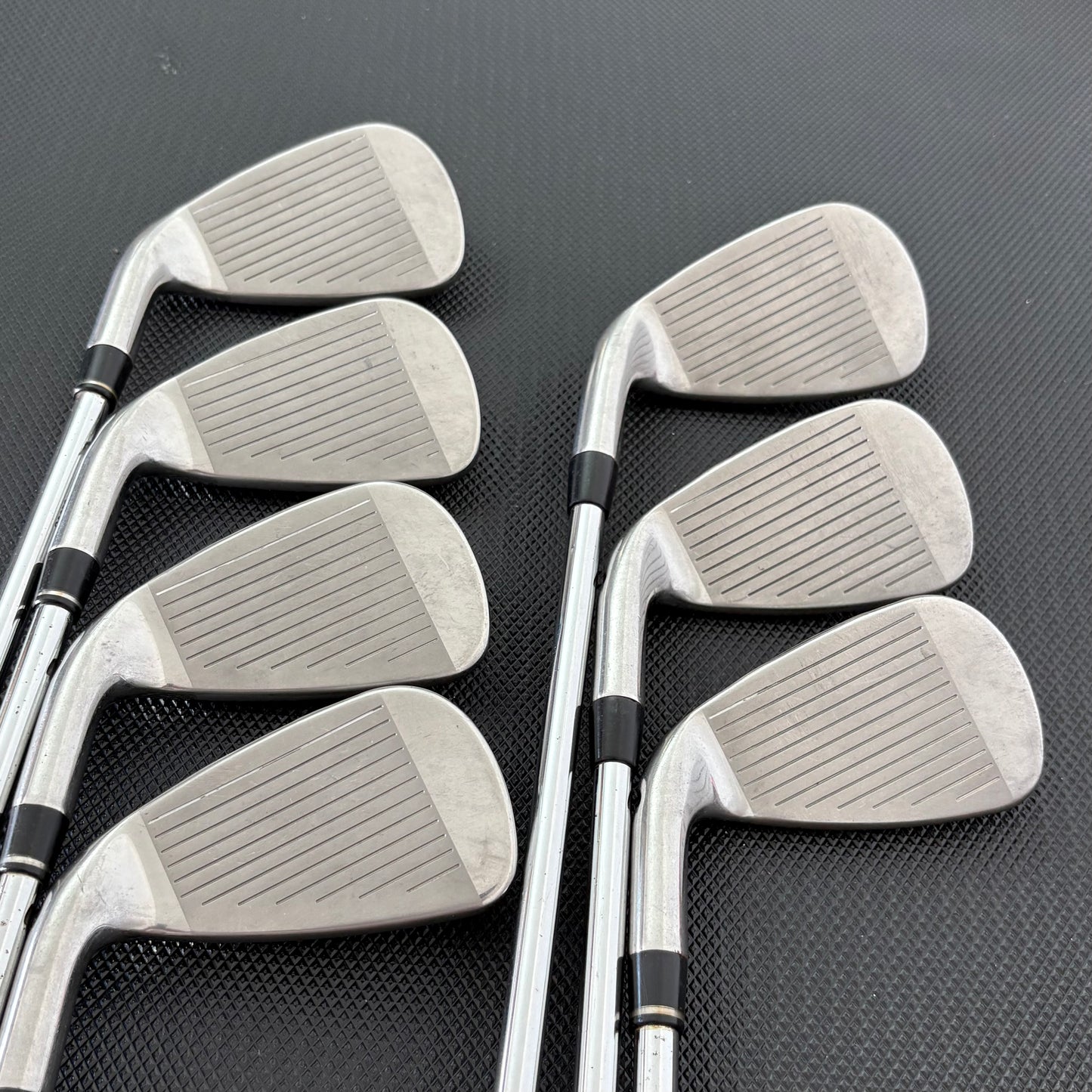 WILSON STAFF D7 IRON SET