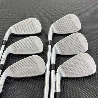 TAYLORMADE QI IRON SET