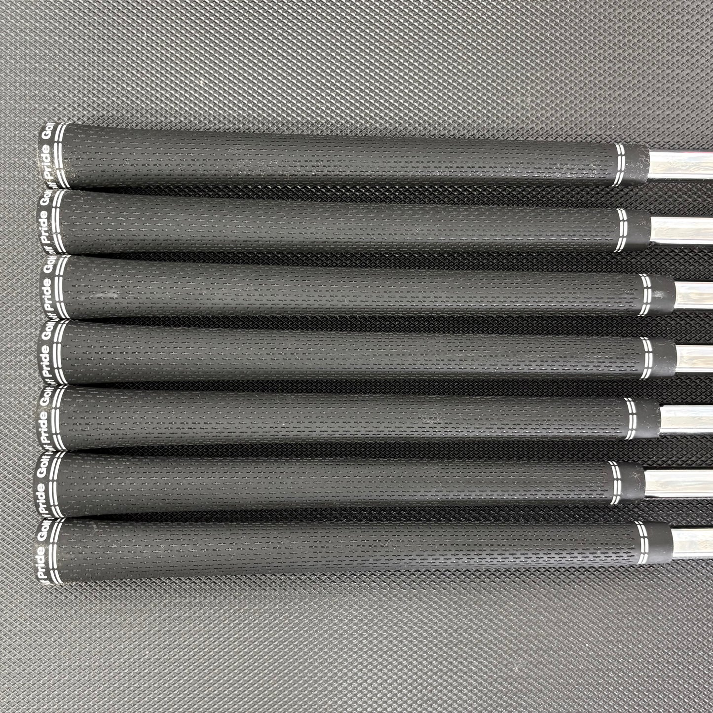 NEW SRIXON ZXI5 IRON SET