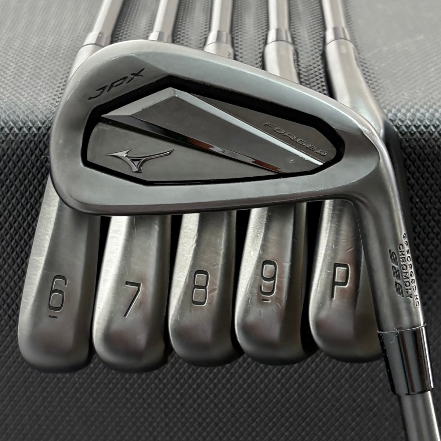MIZUNO JPX 925 FORGED BLACK IRON SET