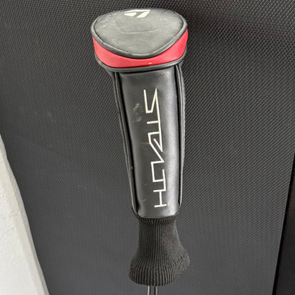 TAYLORMADE STEALTH RESCUE 3 HYBRID (19 DEGREE) + HEADCOVER