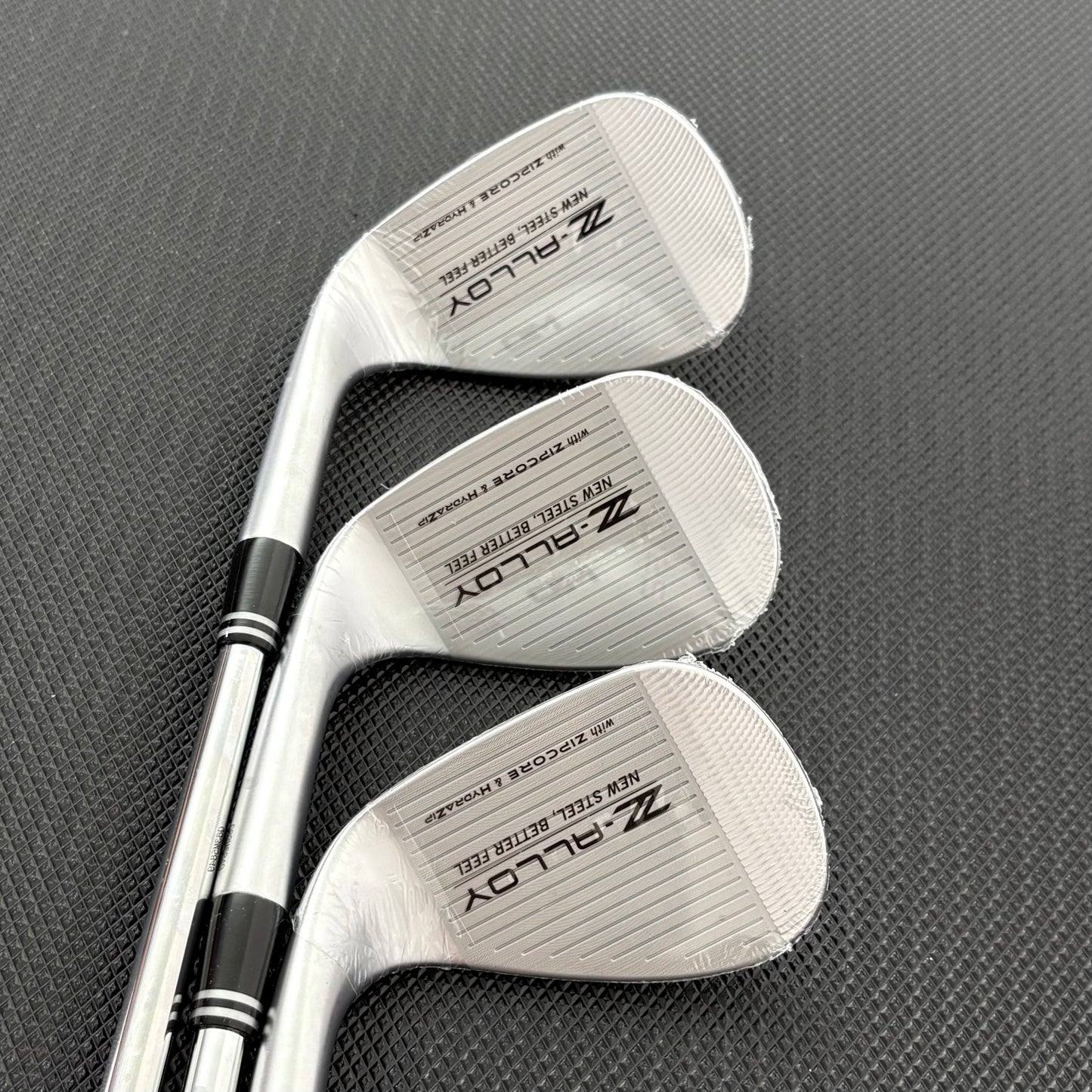 NEW CLEVELAND RTZ TOUR SATIN WEDGE SET