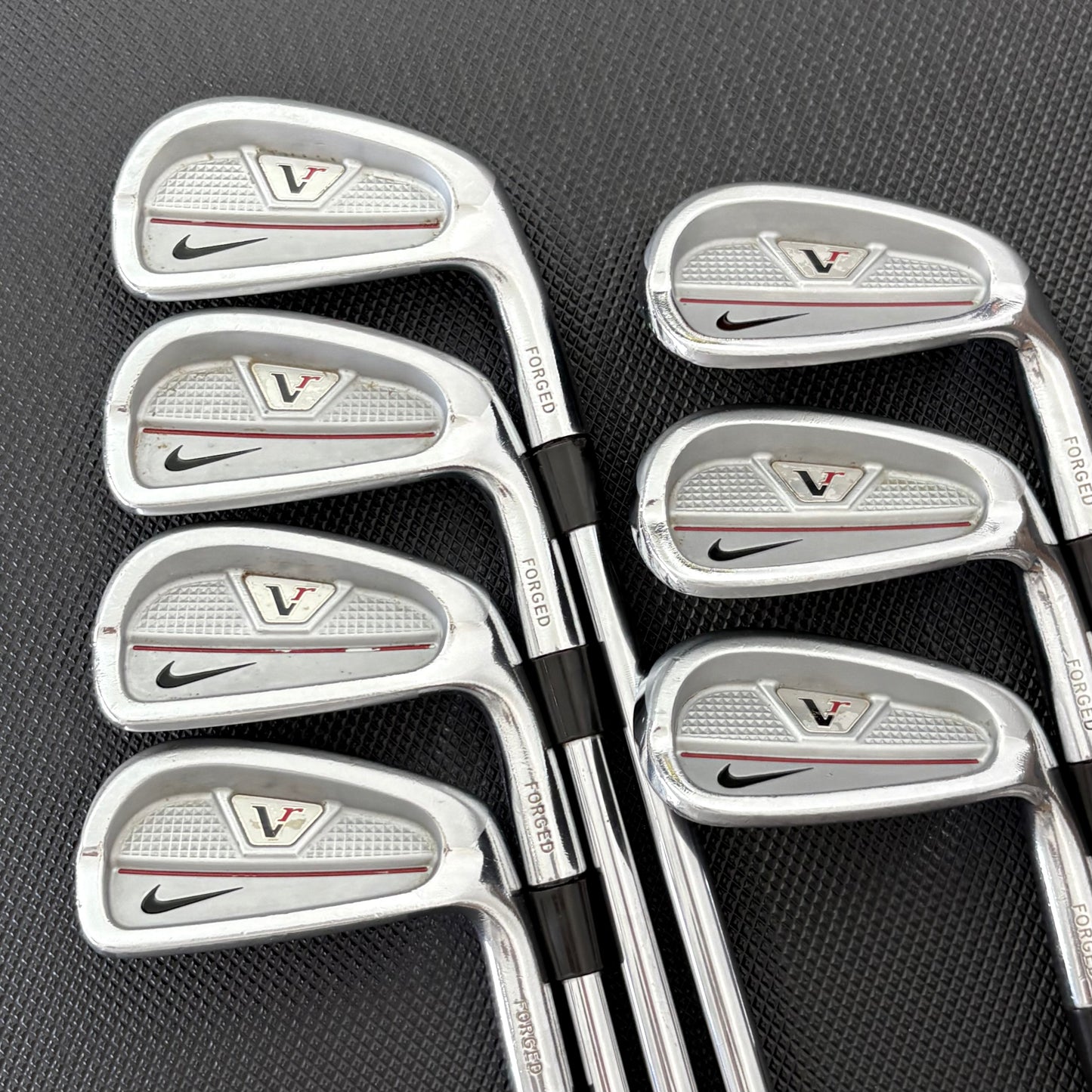 NIKE VR SPLIT CAVITY IRON SET