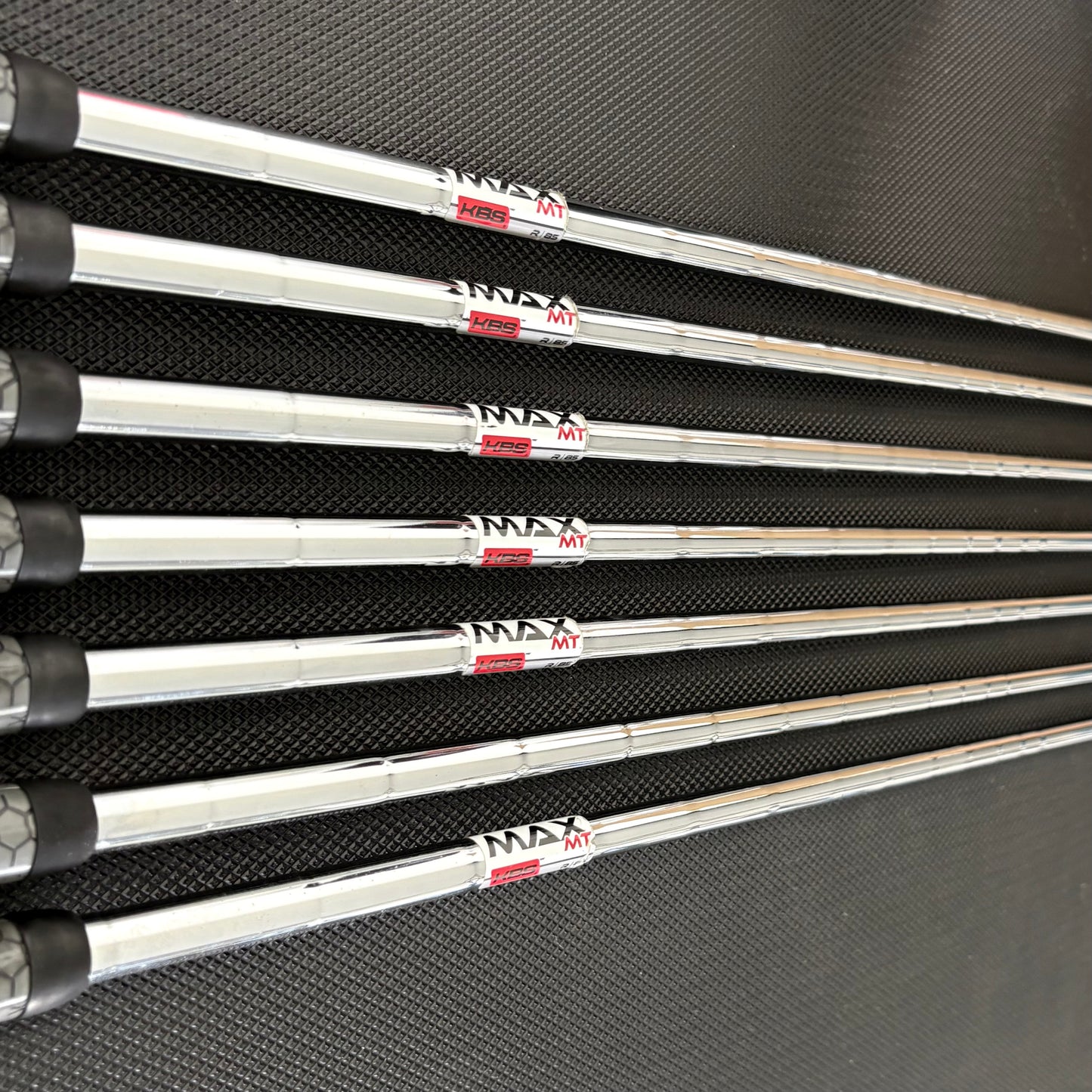 TAYLORMADE SIM2 MAX IRON SET