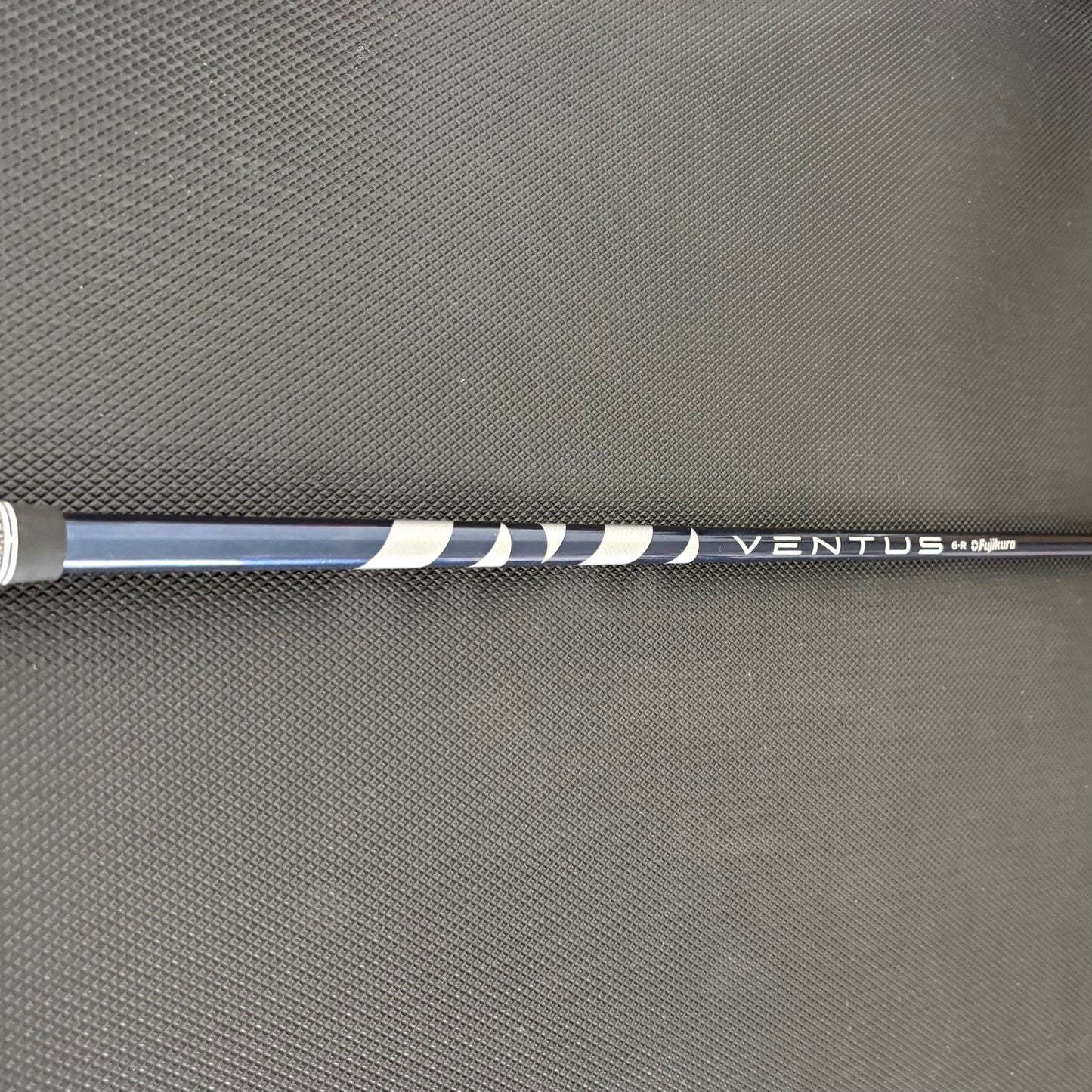 TAYLORMADE SIM MAX 4 HYBRID (22 DEGREE) + HEADCOVER
