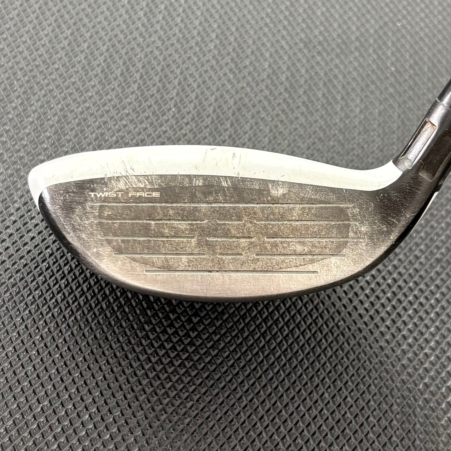 TAYLORMADE SIM MAX 4 HYBRID (22 DEGREE) + HEADCOVER