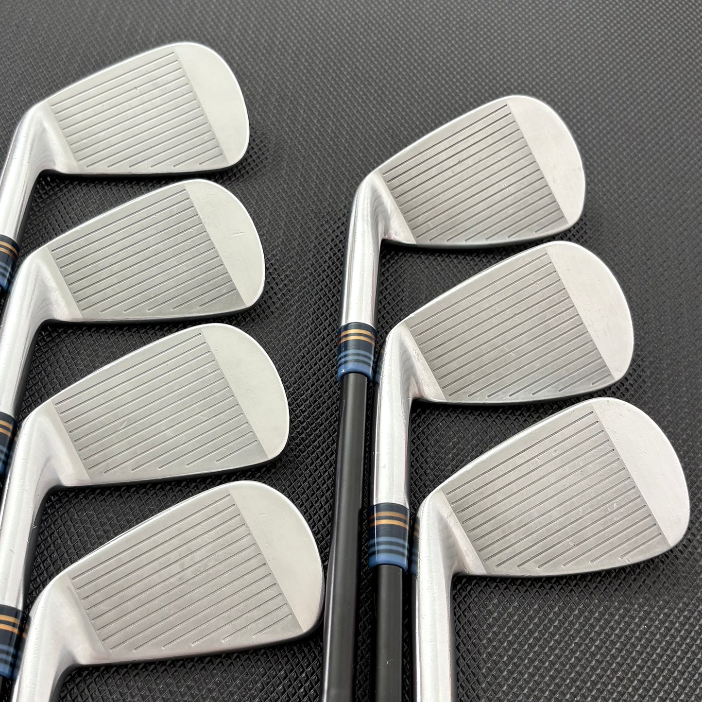 TAYLORMADE TOUR PREFERRED MB IRON SET