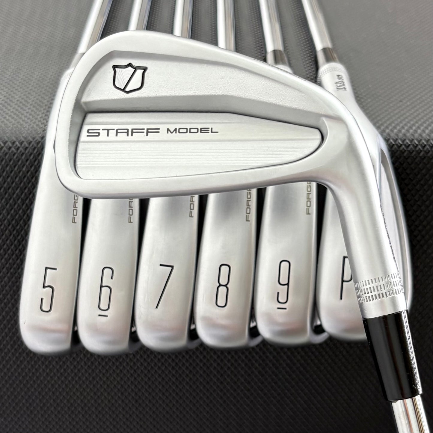 WILSON STAFF MODEL CB 2026 IRON SET