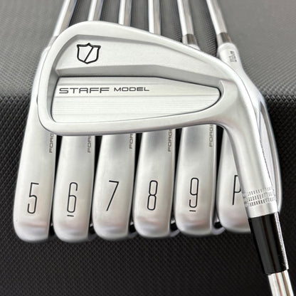 WILSON STAFF MODEL CB 2026 IRON SET