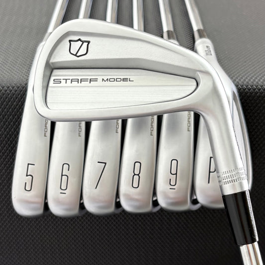 WILSON STAFF MODEL CB 2026 IRON SET