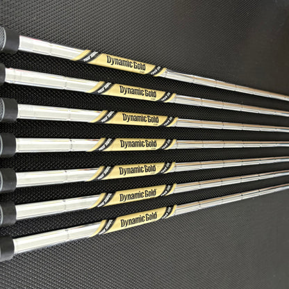 WILSON STAFF MODEL CB 2026 IRON SET
