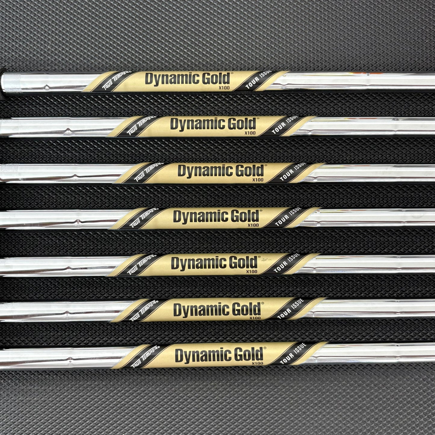WILSON STAFF MODEL CB 2026 IRON SET