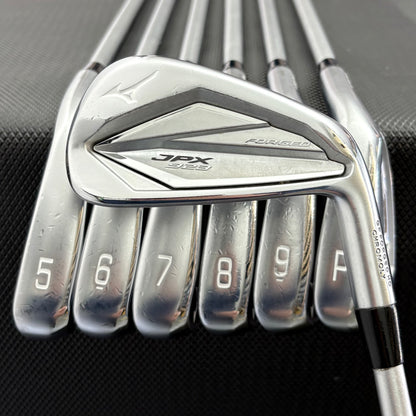 MIZUNO JPX 923 FORGED IRON SET
