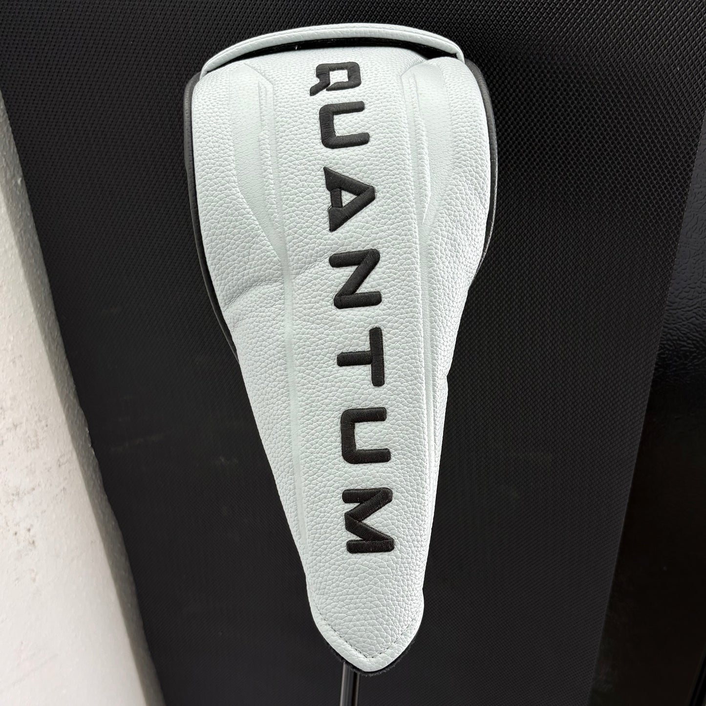 CALLAWAY QUANTUM MAX DRIVER (9 DEGREE) + HEADCOVER