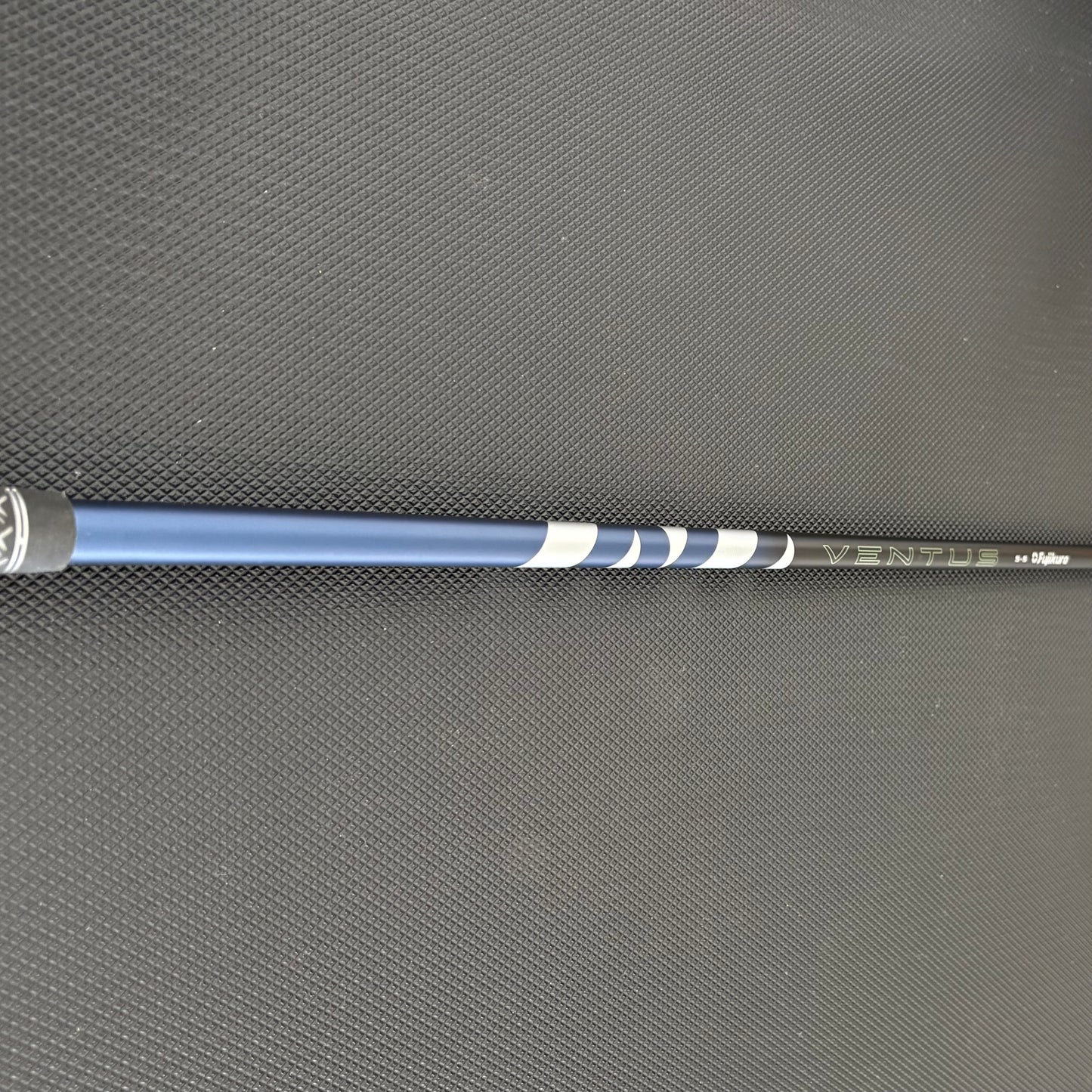 TAYLORMADE QI35 DRIVER (10.5 DEGREE) + HEADCOVER