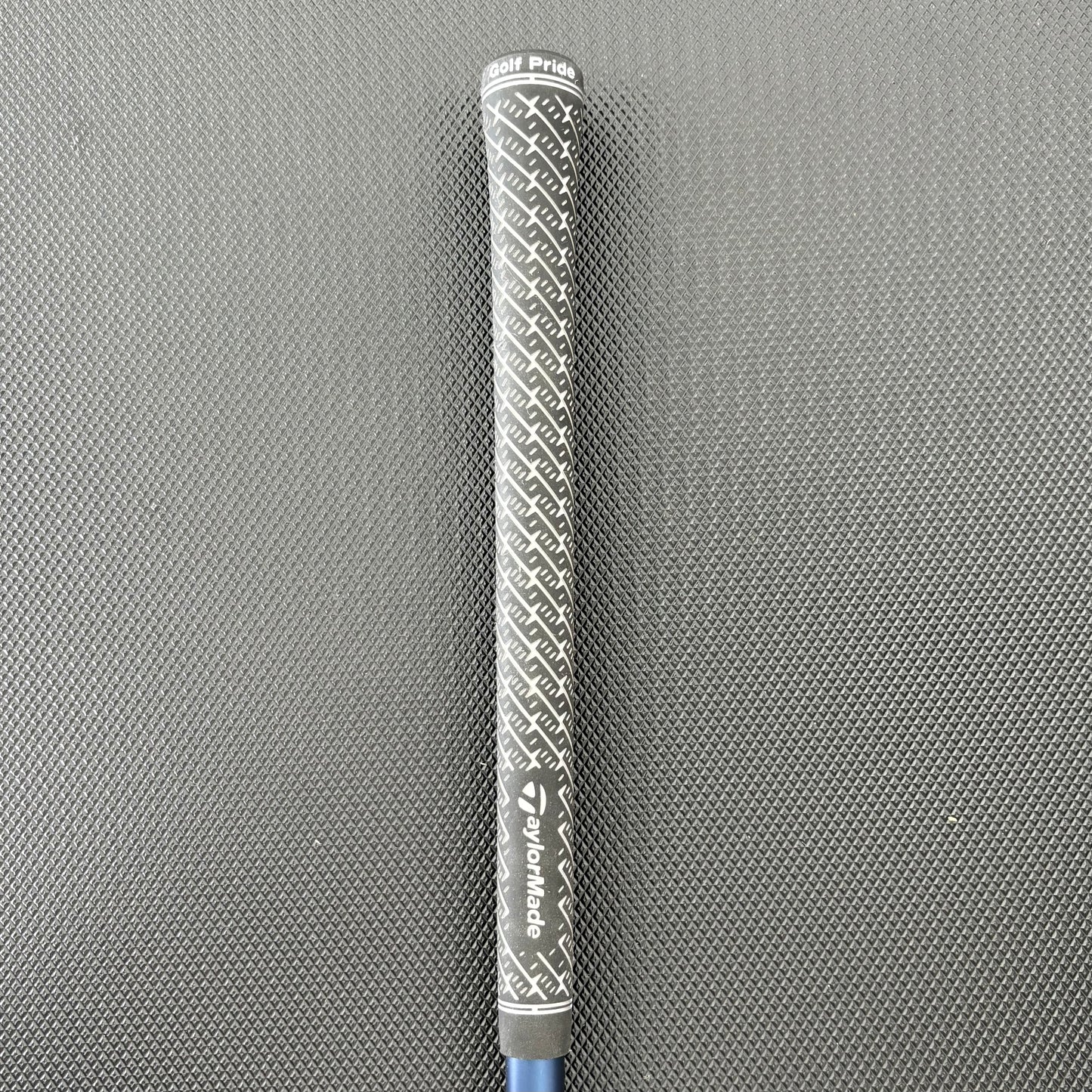 TAYLORMADE QI35 DRIVER (10.5 DEGREE) + HEADCOVER