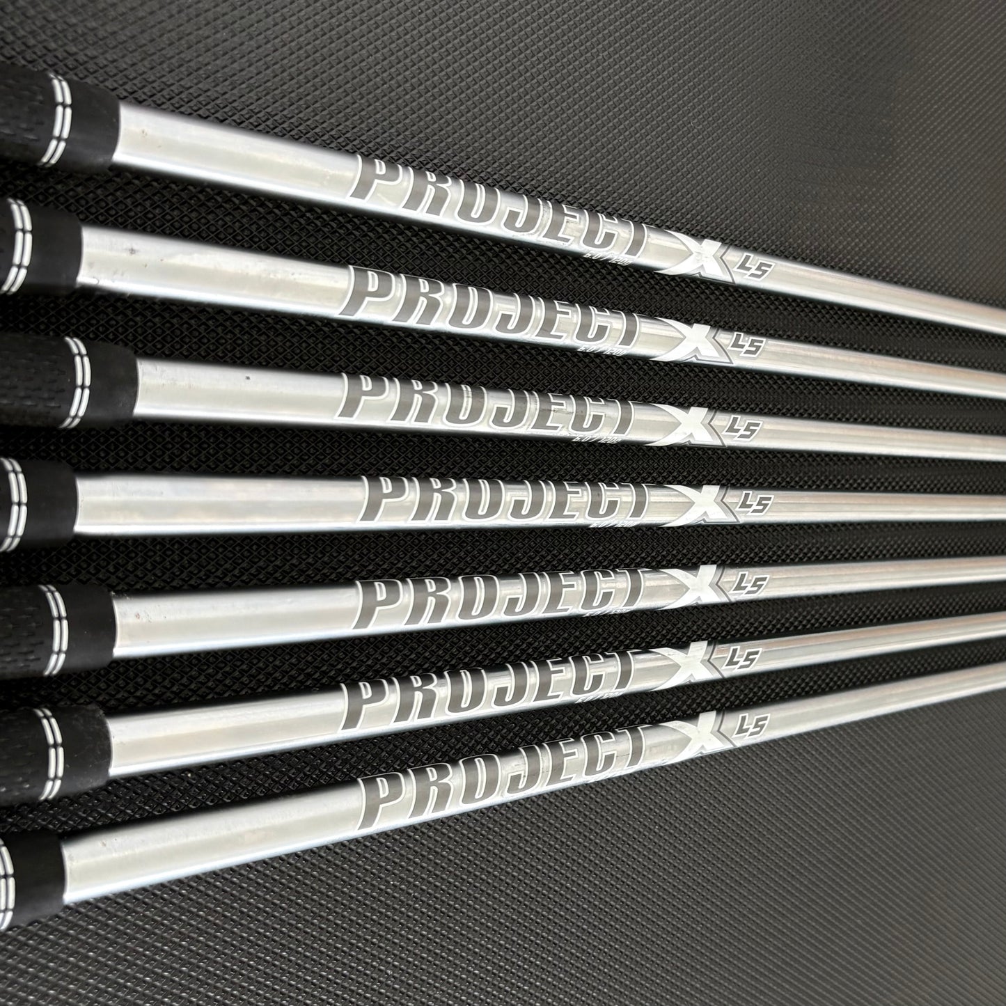 TITLEIST 620 CB/MB COMBO IRON SET