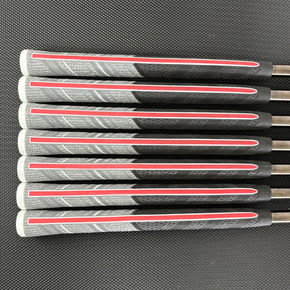 TAYLORMADE P7CB BATTLE WORN IRON SET