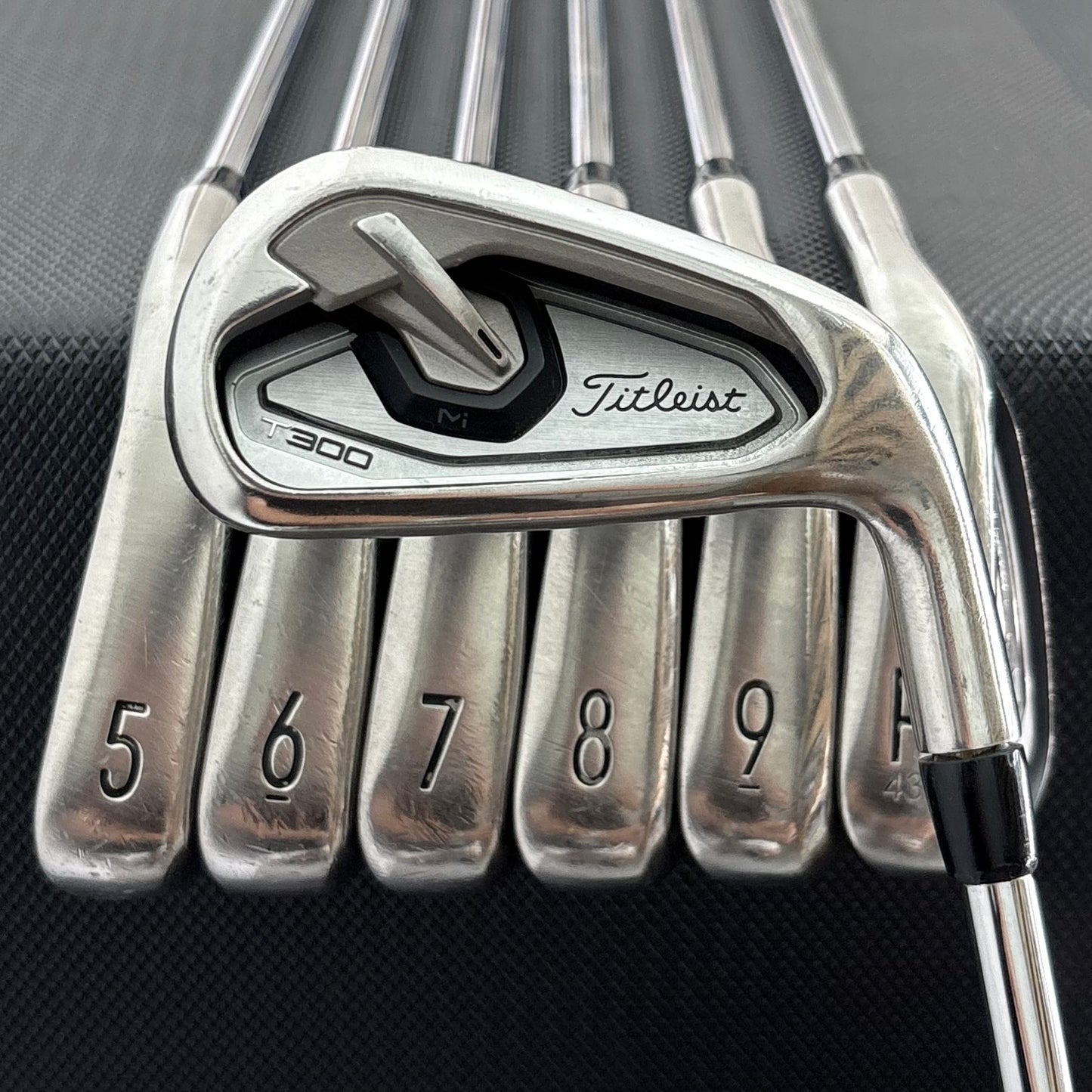 TITLEIST T300 2019 IRON SET