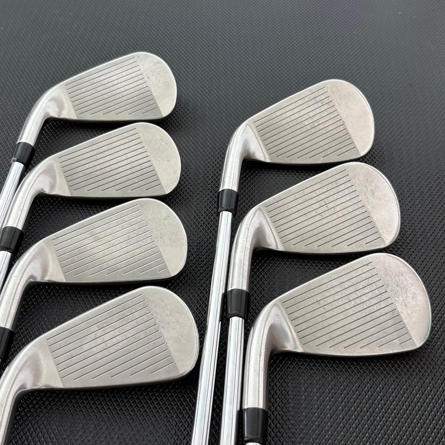 TITLEIST T300 2019 IRON SET