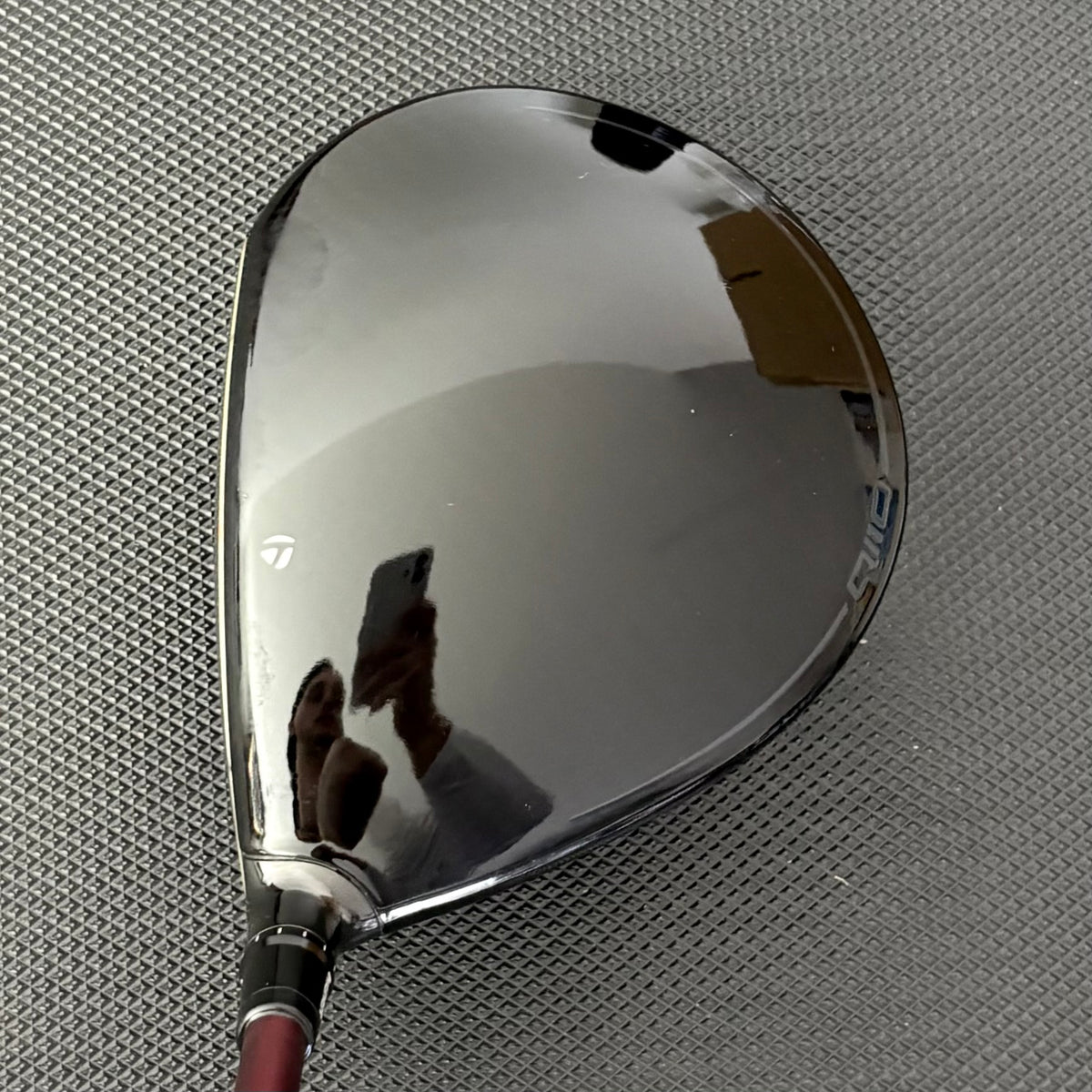 TAYLORMADE QI10 LS DRIVER (9 DEGREE) + HEADCOVER