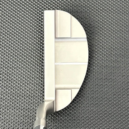 BETTINARDI BB34 DASS POISON STINGERS PUTTER (35”) + HEADCOVER