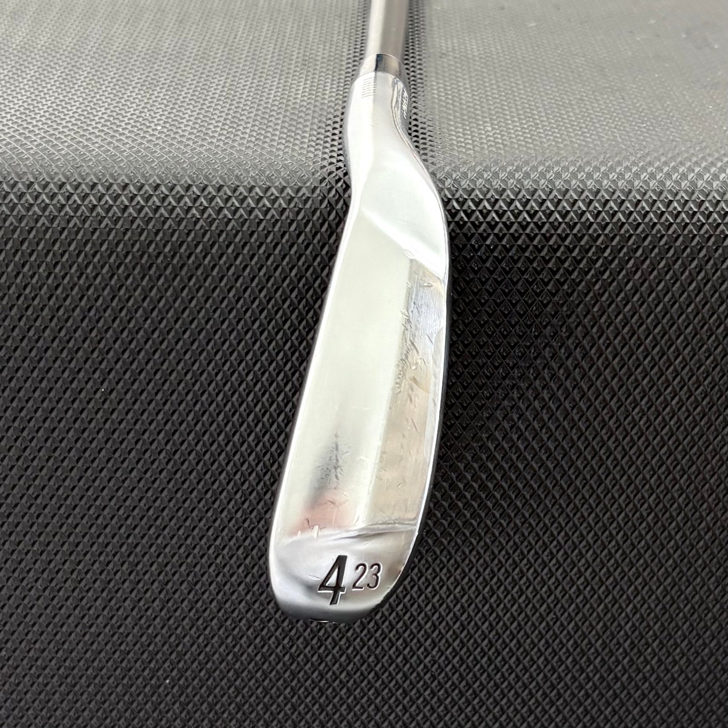 SRIXON ZXIU UTILITY 4 IRON (23 DEGREE)
