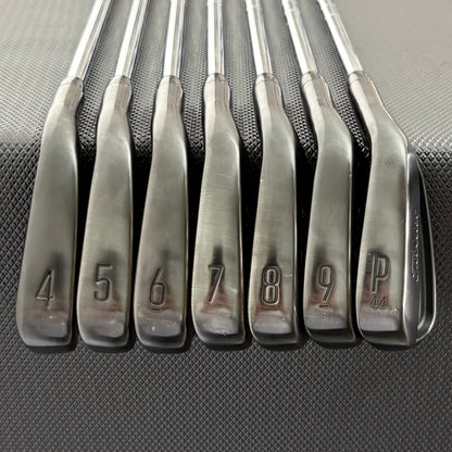 TITLEIST T150 BLACK 2023 IRON SET