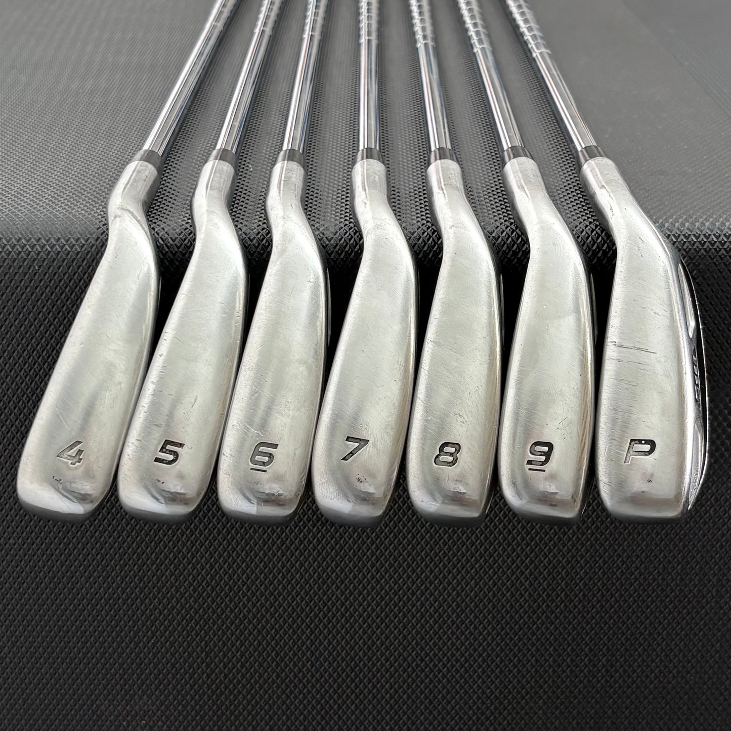 TOUR EDGE HOT LAUNCH C523 IRON SET