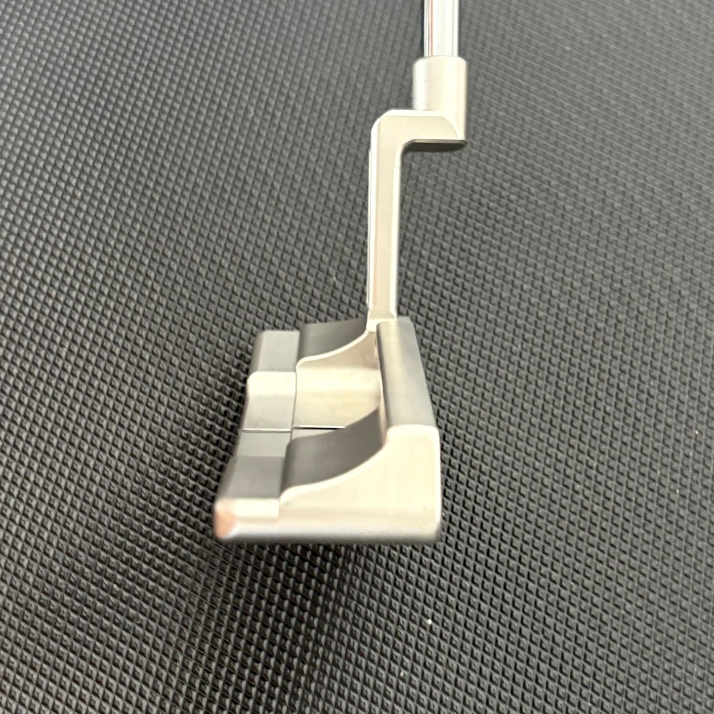 SCOTTY CAMERON SUPER SELECT SQUAREBACK 2 LONG PUTTER (38”)