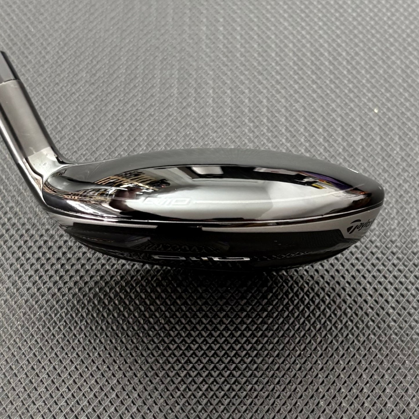 TAYLORMADE QI10 4 HYBRID (22 DEGREE) + HEADCOVER