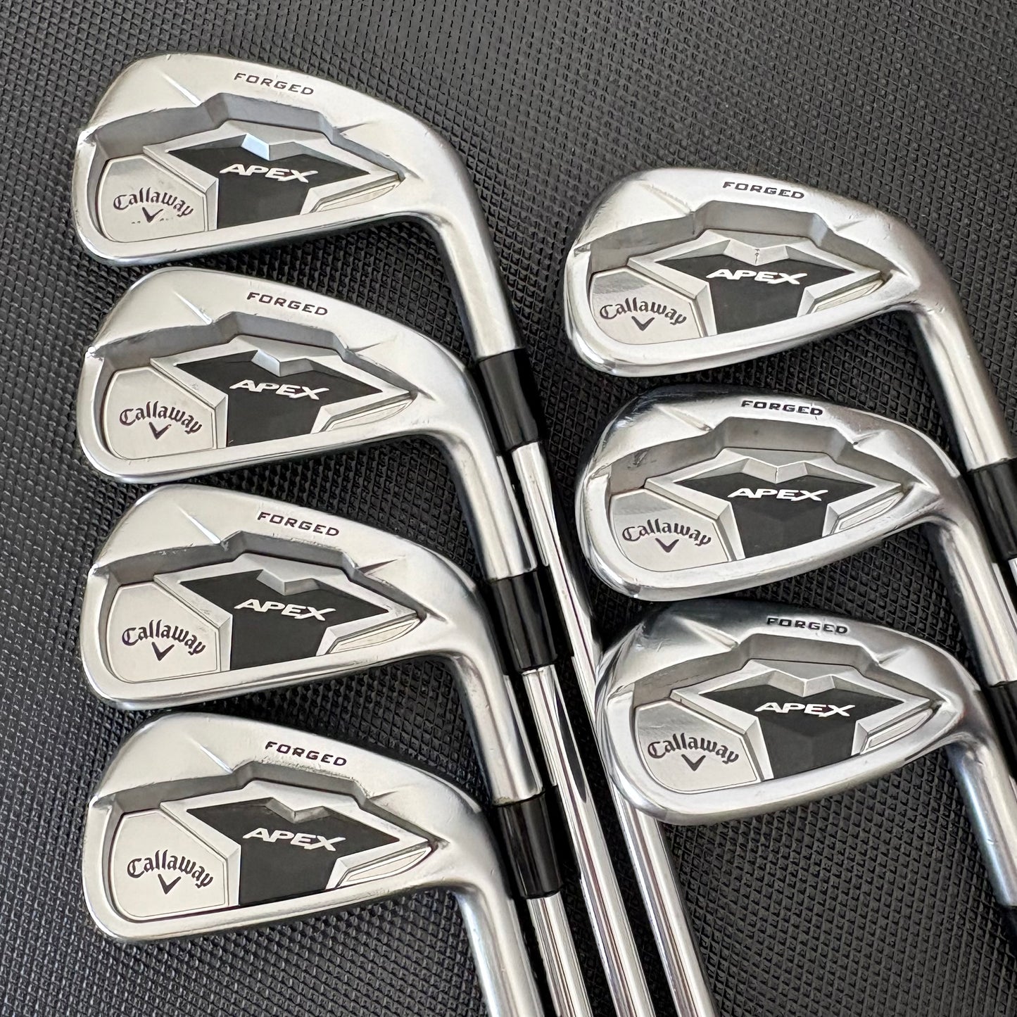 CALLAWAY APEX 2019 IRON SET