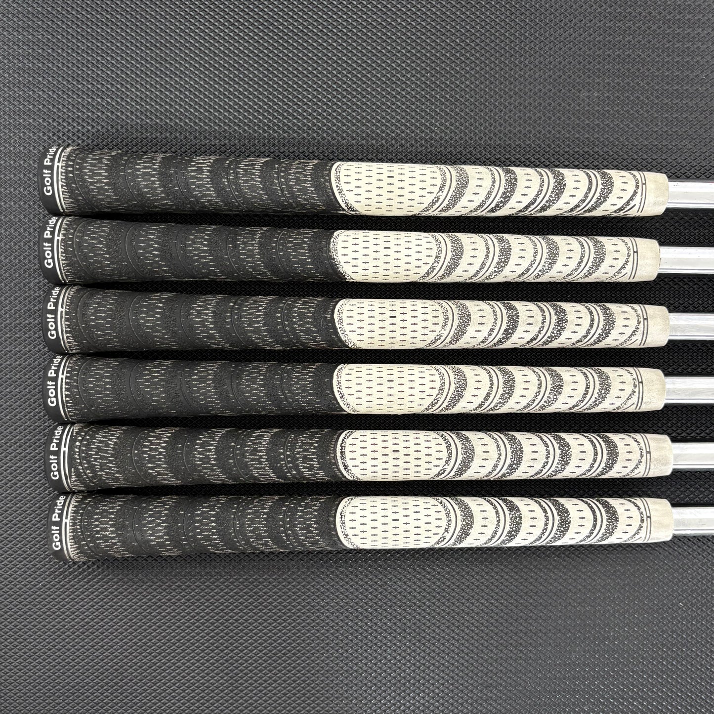 TAYLORMADE P790 2023 IRON SET