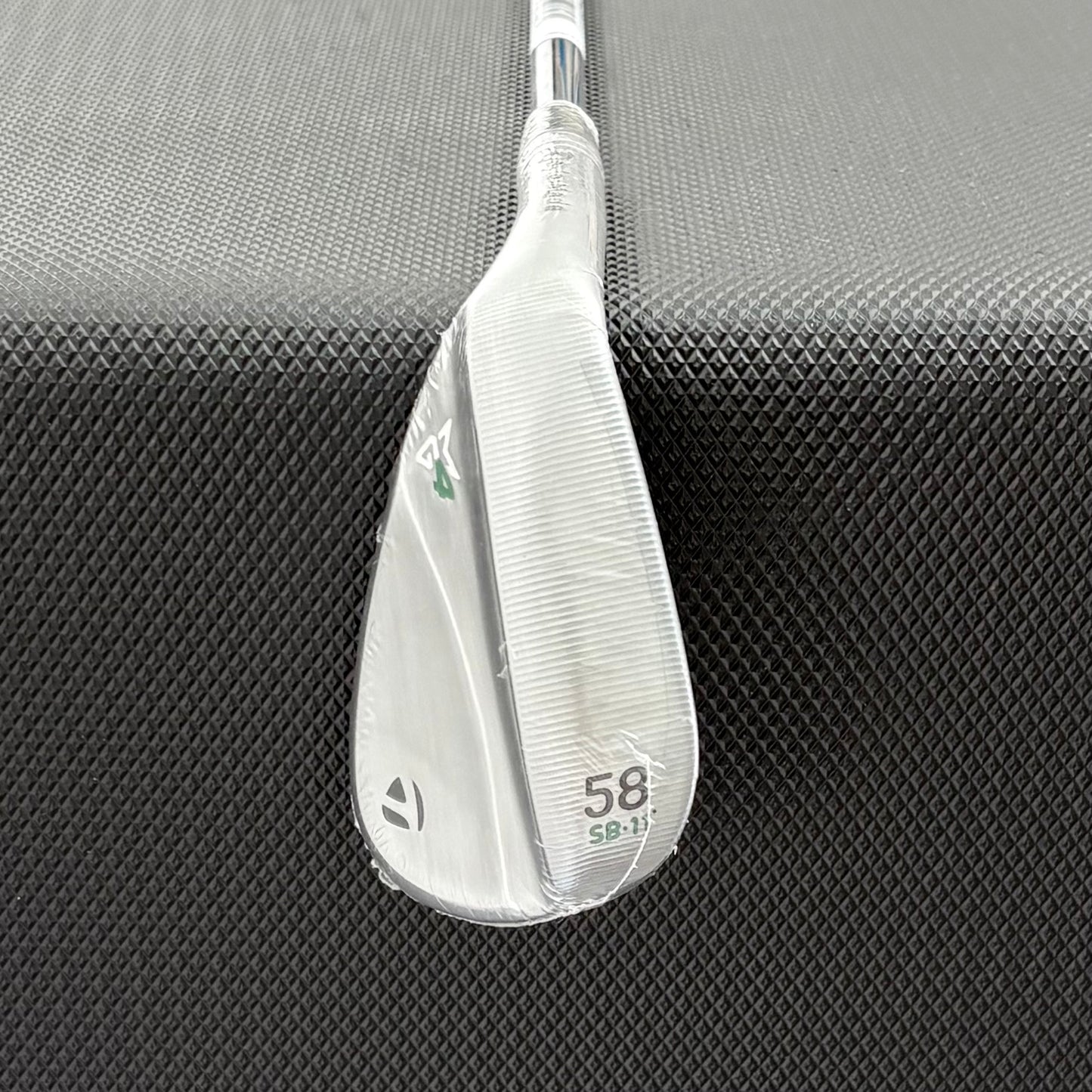 NEW LH TAYLORMADE MILLED GRIND 4 CHROME WEDGE (58 DEGREE)