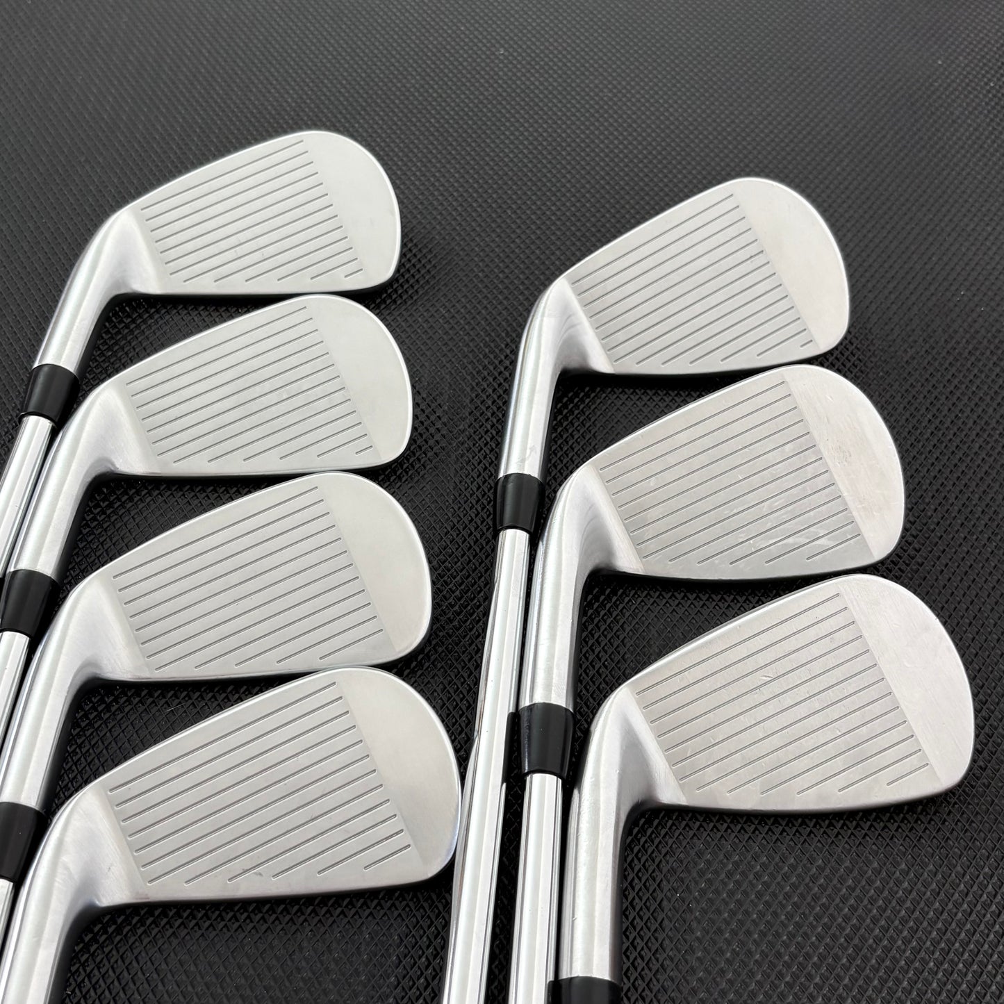 TITLEIST T100 2023 IRON SET