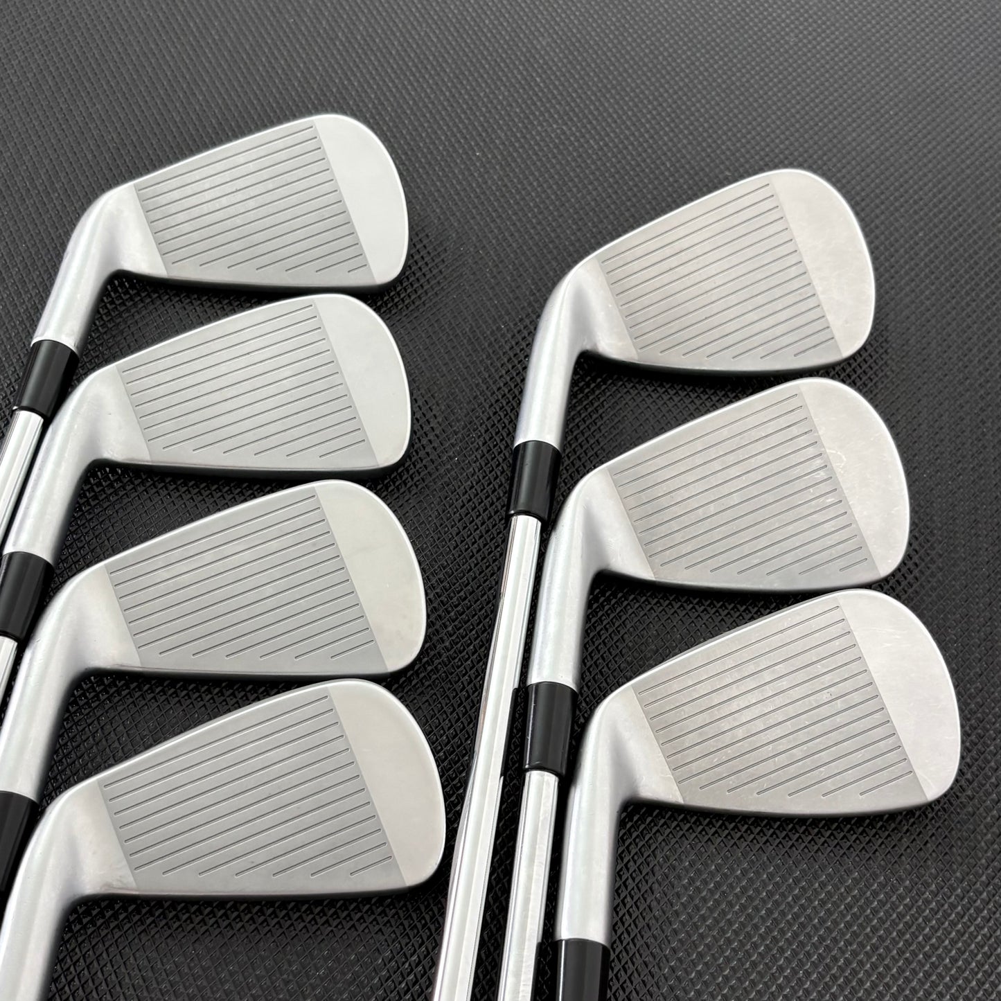 TAYLORMADE P790 2021 IRON SET