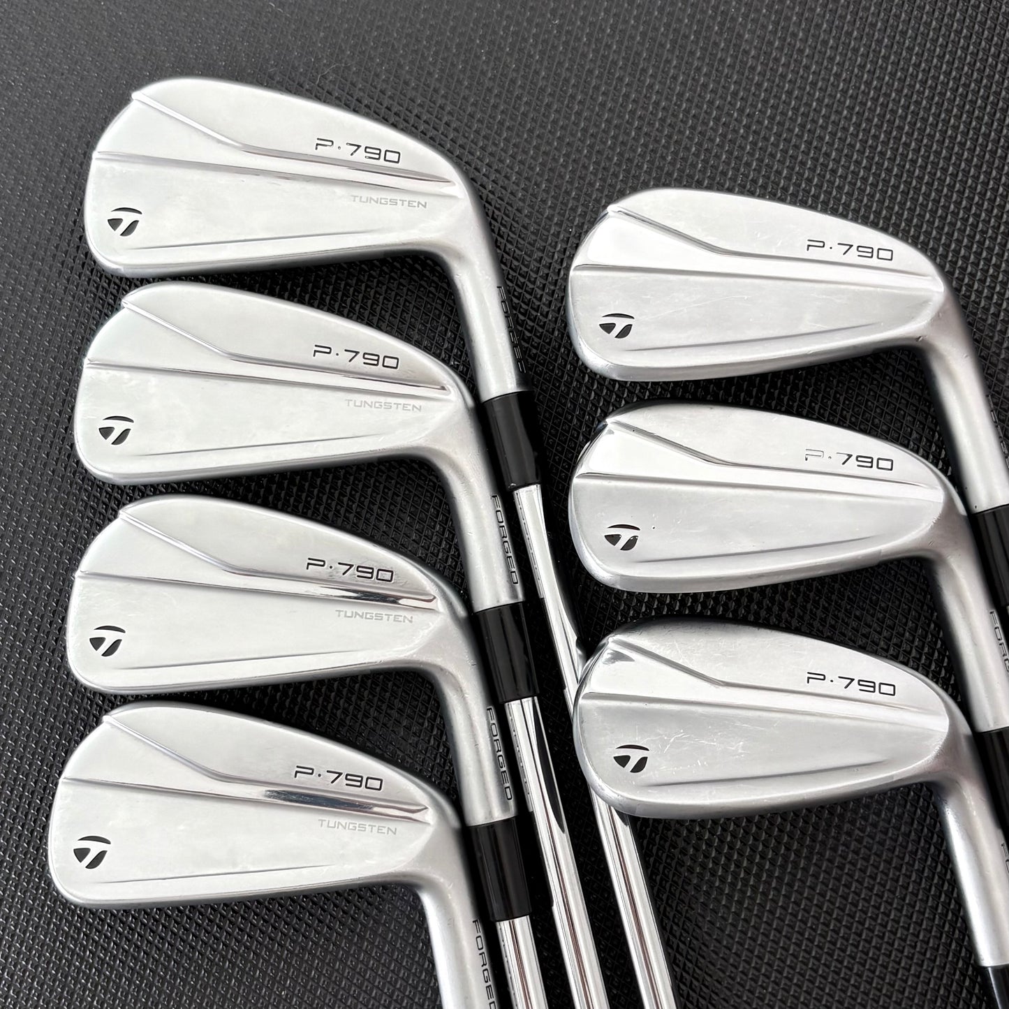 TAYLORMADE P790 2021 IRON SET