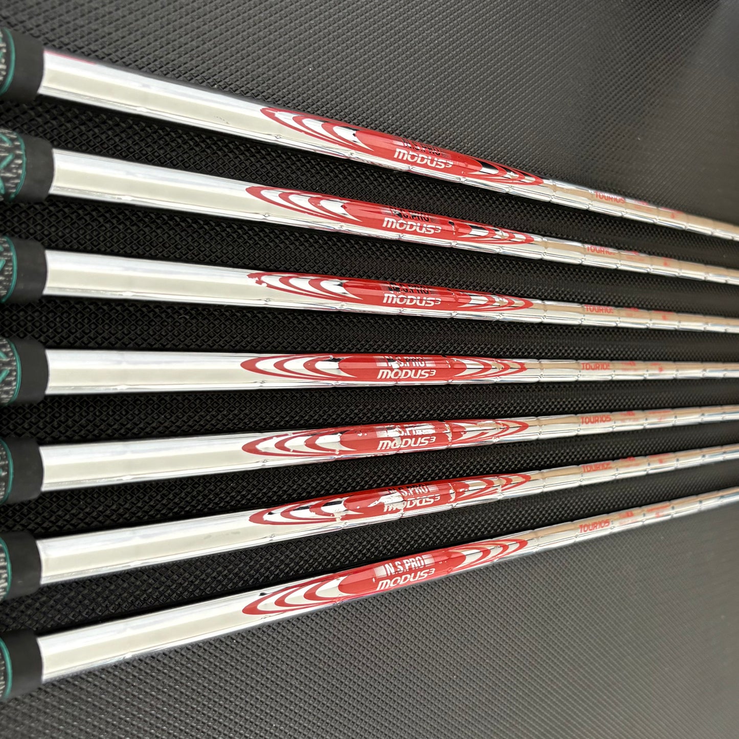 COBRA LIMIT3D IRON SET