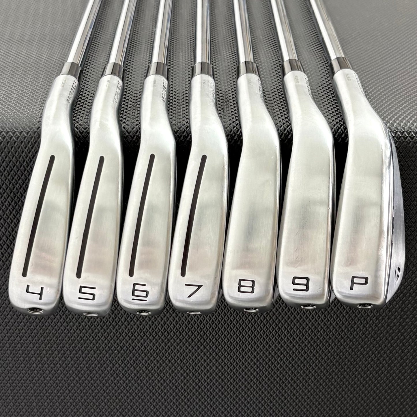 TAYLORMADE P790 2025 IRON SET