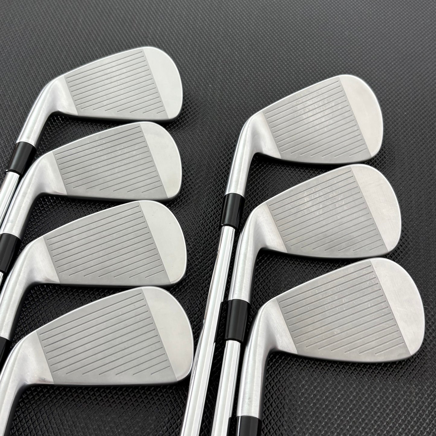 TAYLORMADE P790 2025 IRON SET