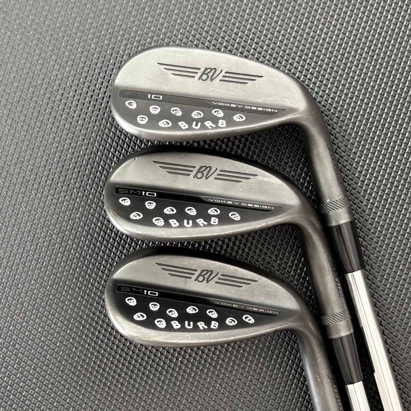 TITLEIST VOKEY SM10 JET BLACK CUSTOM WEDGE SET