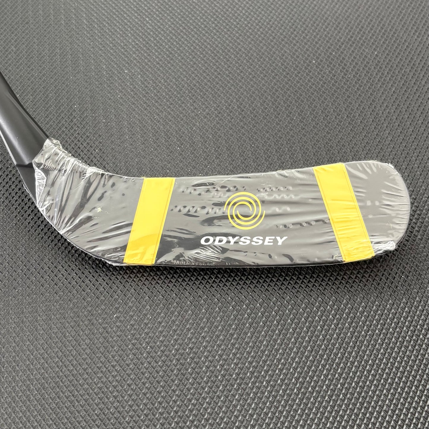 NEW ODYSSEY HAPPY GILMORE 2 HOCKEY STICK PUTTER (44") + HEADCOVER