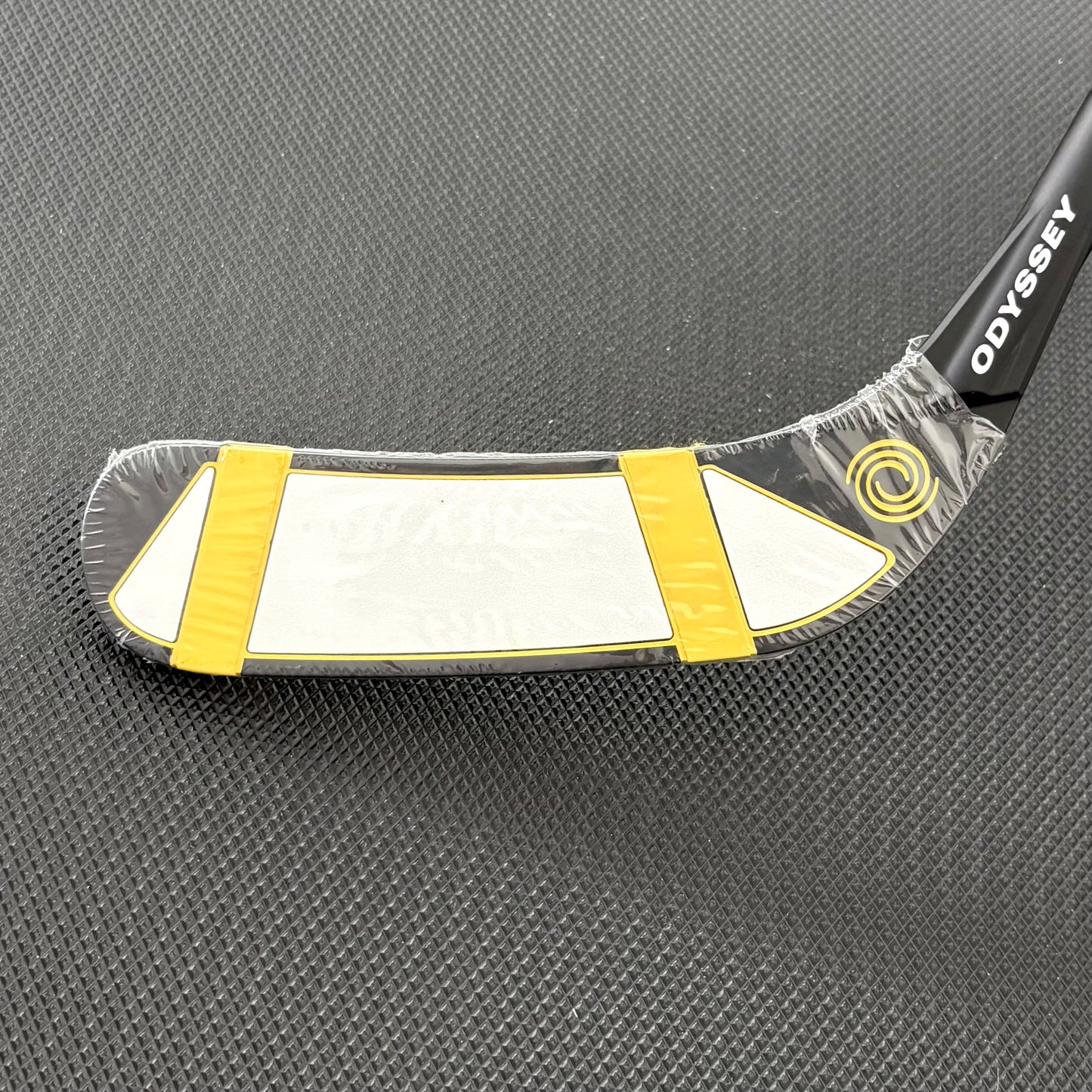 NEW ODYSSEY HAPPY GILMORE 2 HOCKEY STICK PUTTER (44") + HEADCOVER