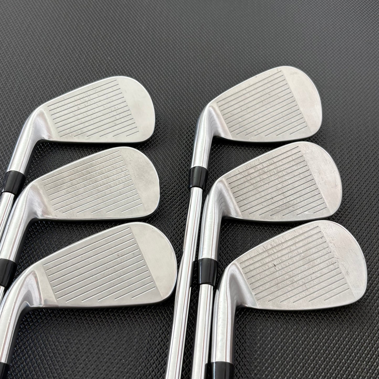 TITLEIST T350/T200 2023 COMBO IRON SET