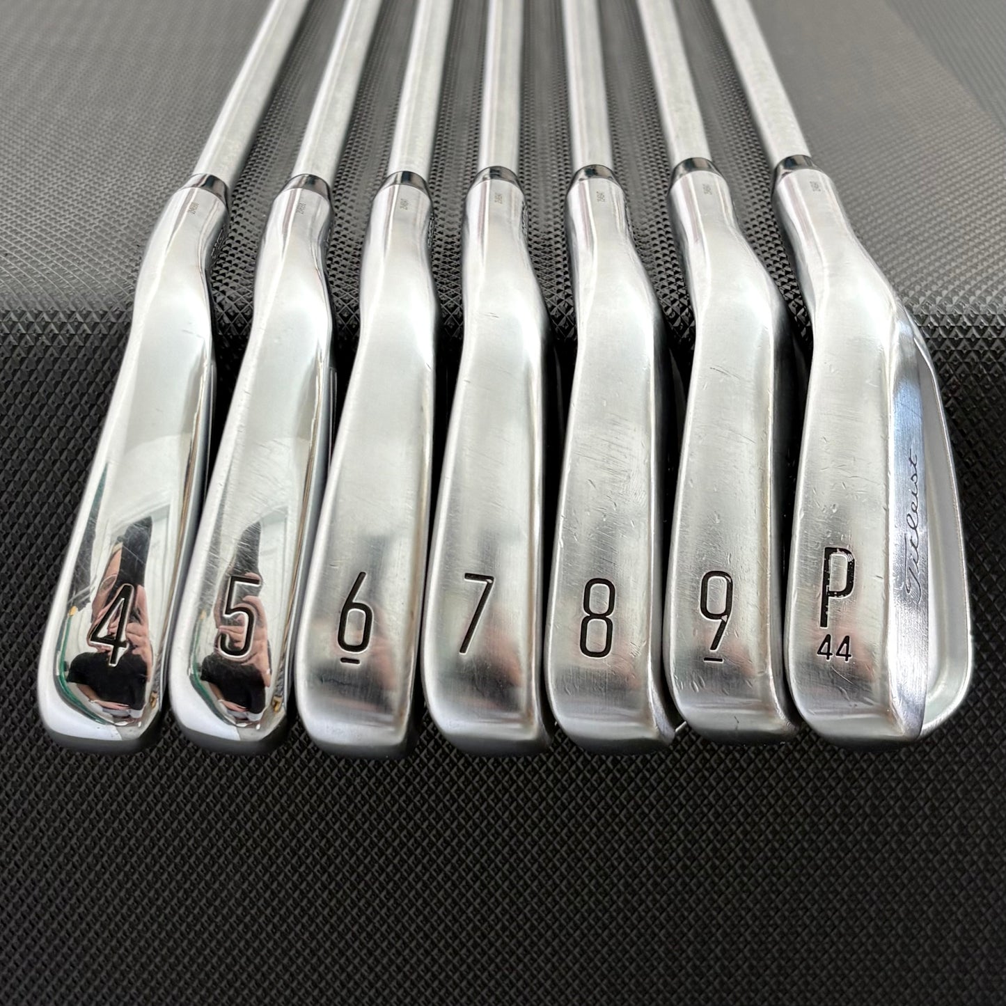 TITLEIST T200/T150 2023 COMBO IRON SET