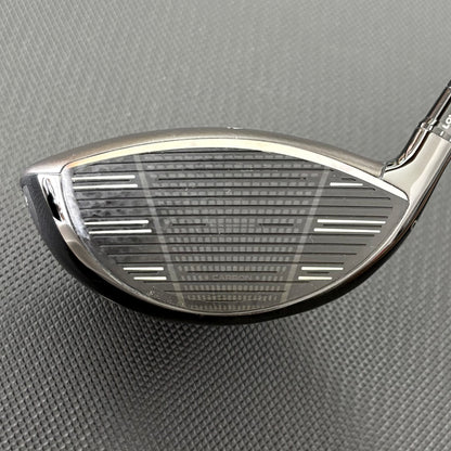 TAYLORMADE QI4D DRIVER (9 DEGREE) + HEADCOVER
