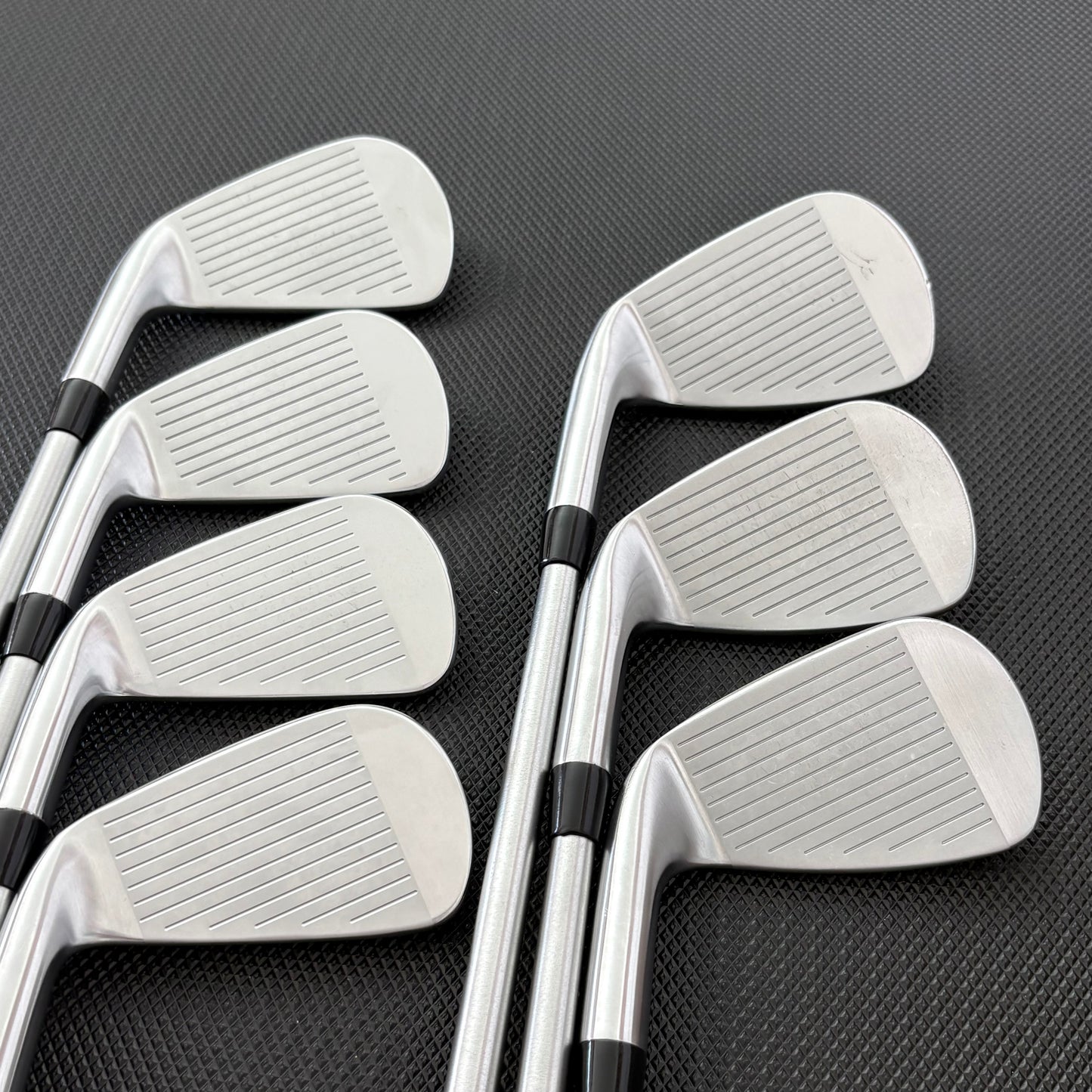 TITLEIST T200/T150 2023 COMBO IRON SET