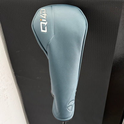 TAYLORMADE QI4D DRIVER (9 DEGREE) + HEADCOVER