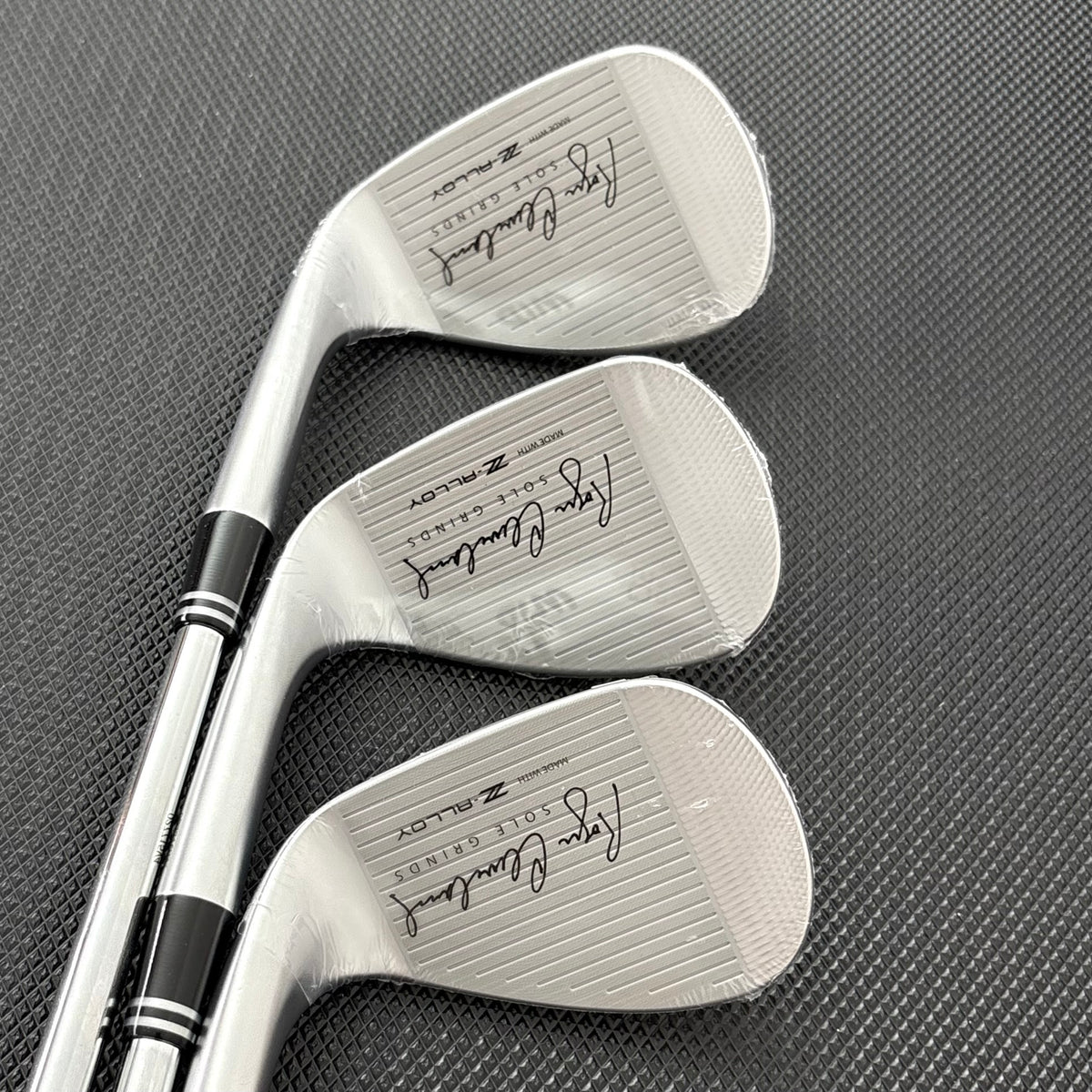 NEW CLEVELAND RTZ 2 TOUR SATIN WEDGE SET