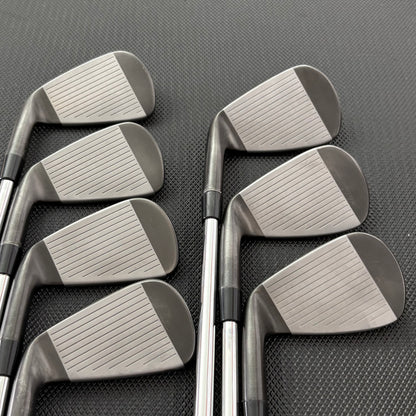 TAYLORMADE P770 BATTLE WORN IRON SET
